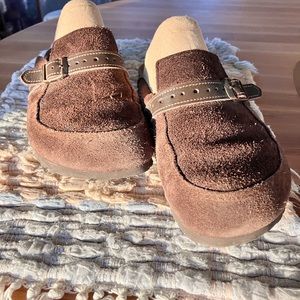 Birkenstock suede buckle clog